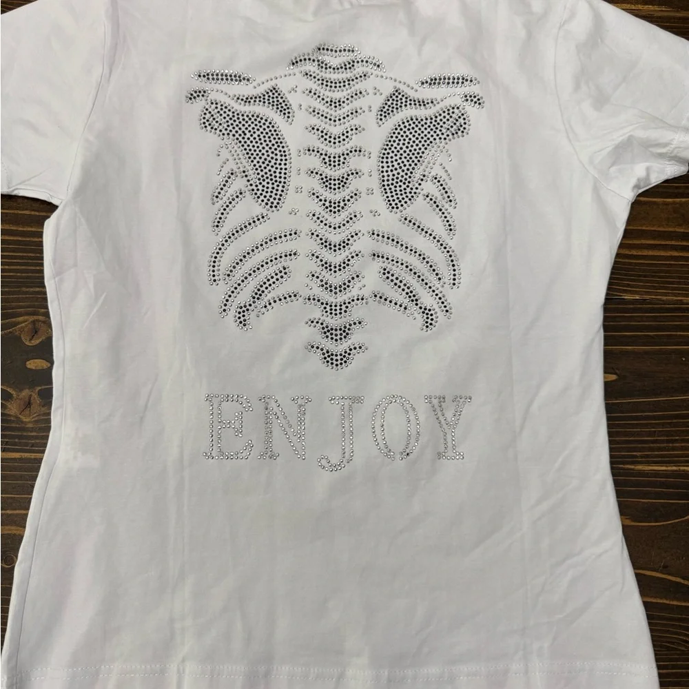 White T-Shirt with Rhinestone Ribcage Design - Picture 2 of 5